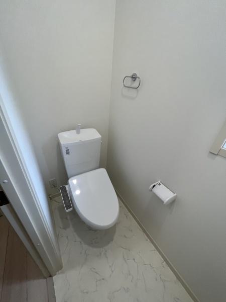 トイレ　ウォシュレット完備