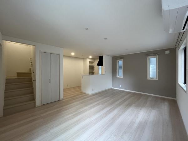 居室・リビング　明るいリビングダイニング！