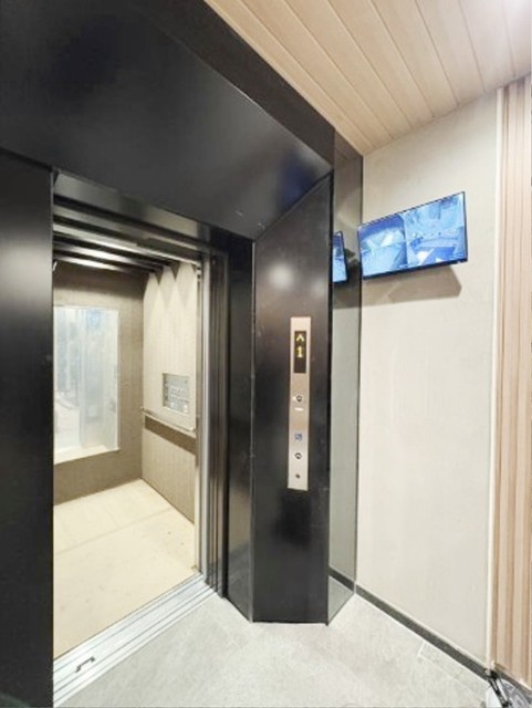 その他　エレベーター付き