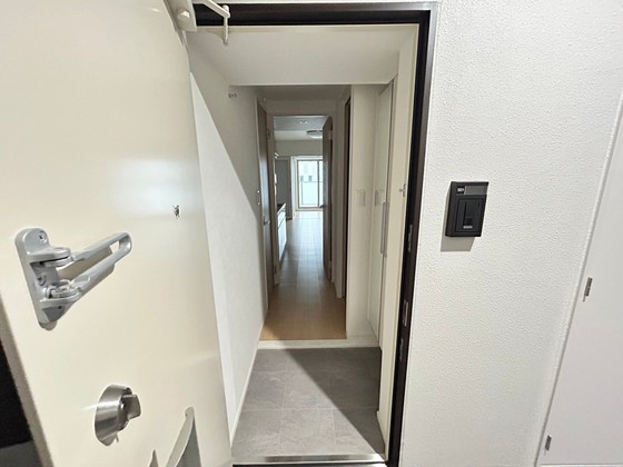 玄関　※別部屋の写真です