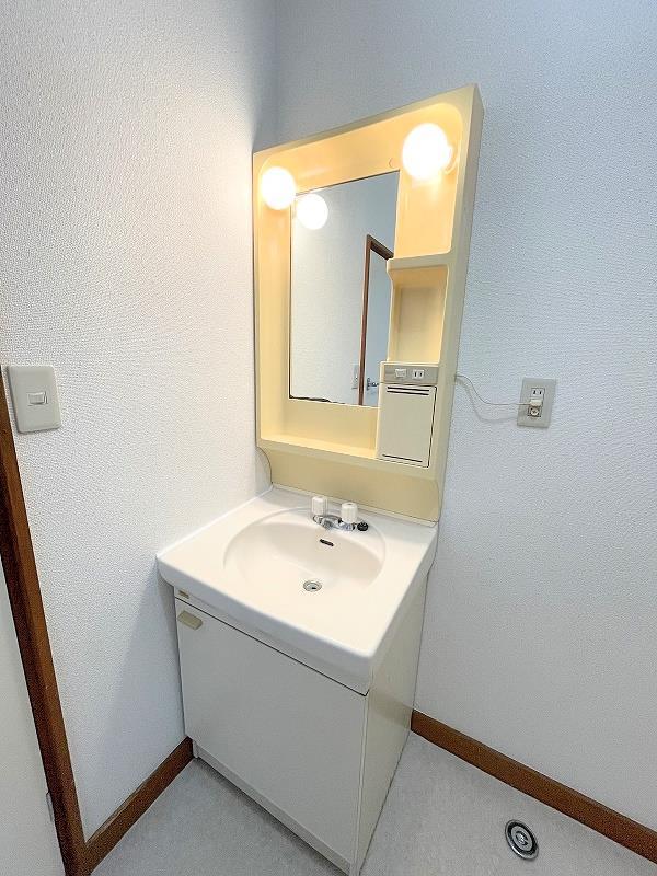 洗面設備　洗面化粧台