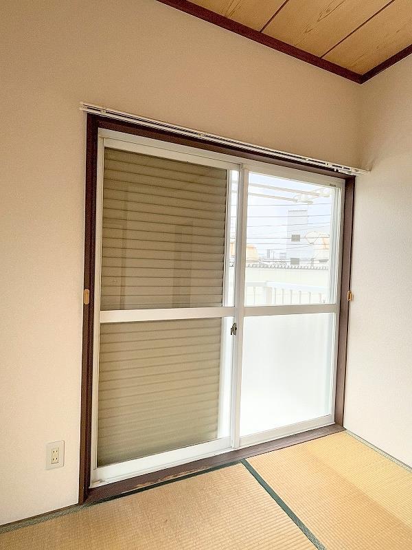 セキュリティ　雨戸