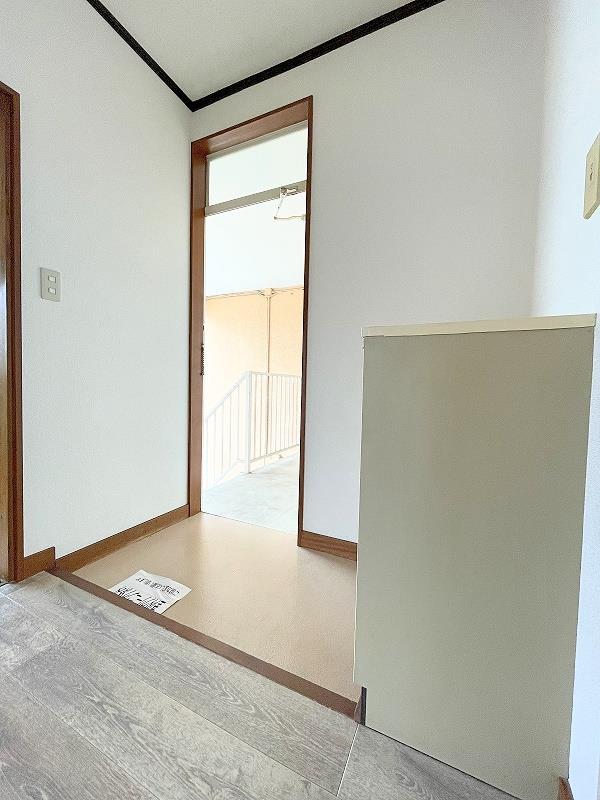 玄関　玄関内側