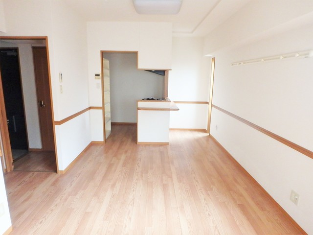 居室・リビング　別部屋参考写真です