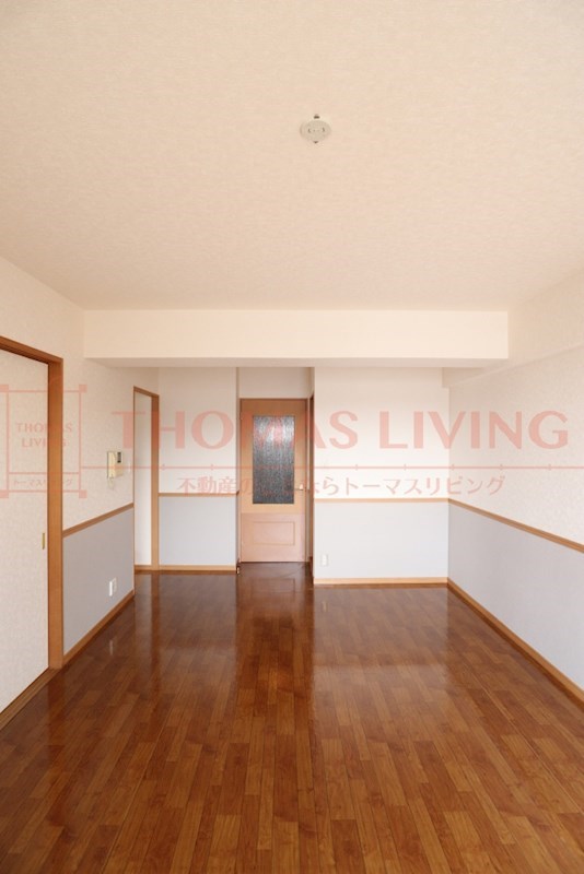 居室・リビング　リビング　※別号室参考写真