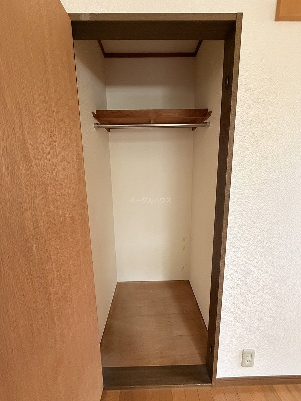 洗面設備　内装前の写真使用