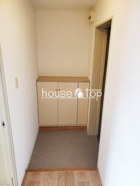 玄関　シューズボックス完備