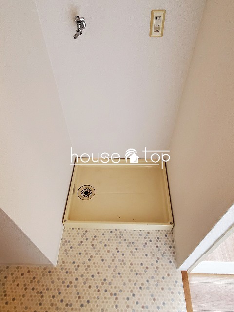 その他設備　脱衣場には洗濯機が設置可能