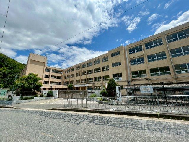 中学校　島本町立第二中学校（中学校）まで1612m