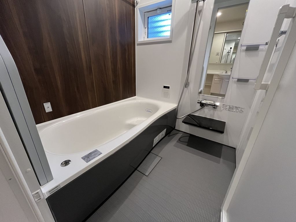 バス・シャワールーム　バス