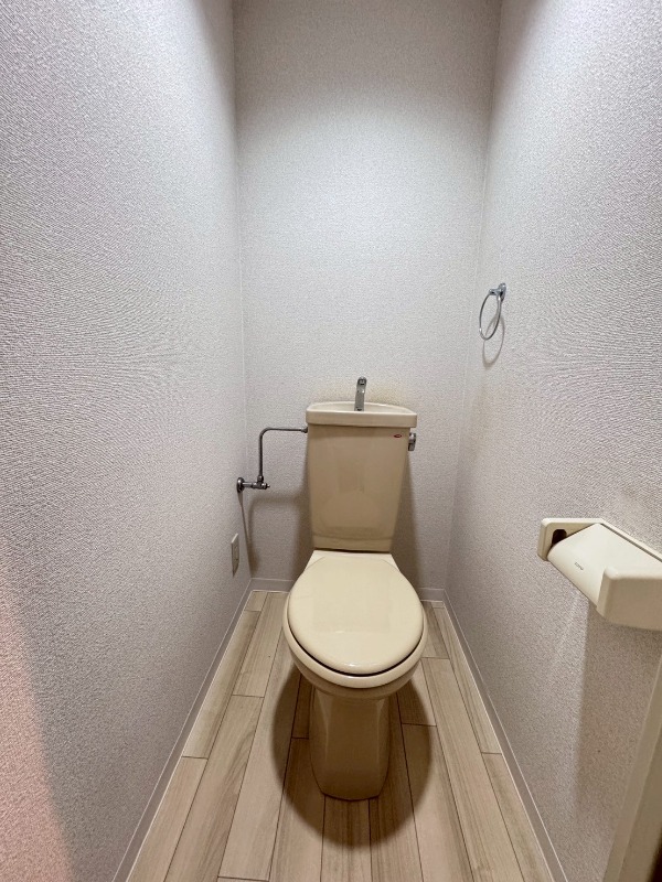 トイレ　※別部屋参考写真