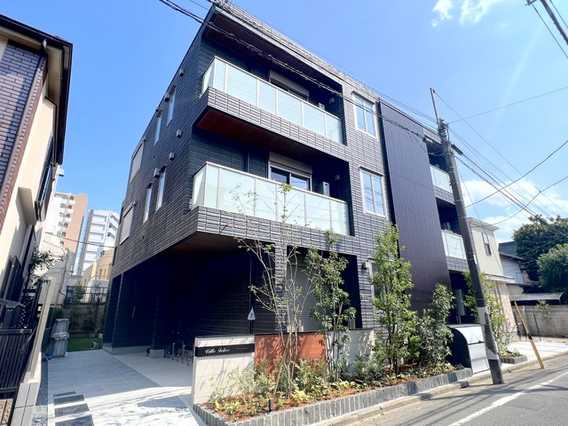 建物外観　★太陽光発電により消費エネルギーを抑えるZEH-M★