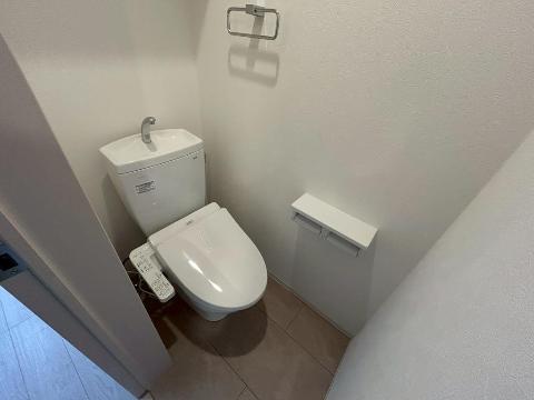 トイレ　シャワー付トイレ