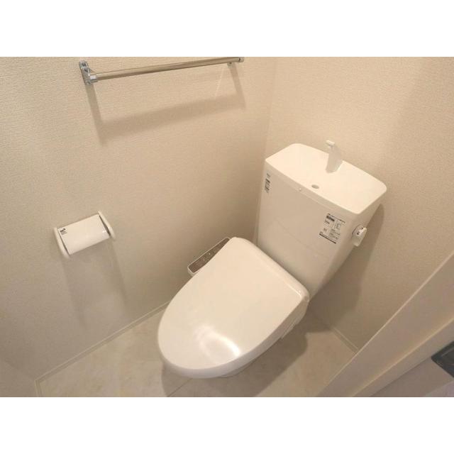トイレ　※写真は同型物件のものです。