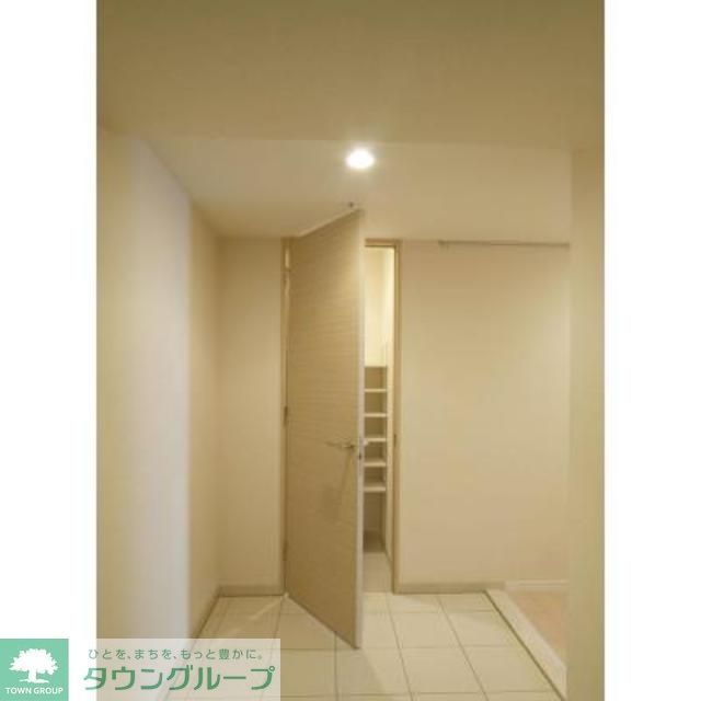 玄関　※写真は同タイプ住戸です。