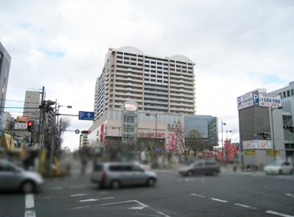 ショッピングセンター　ヴェル・ノール布施（ショッピングセンター）まで81m