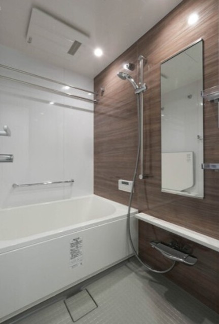 バス・シャワールーム