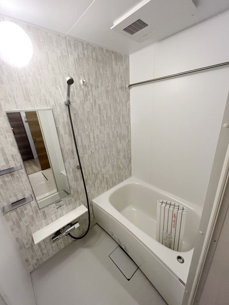 バス・シャワールーム　バス