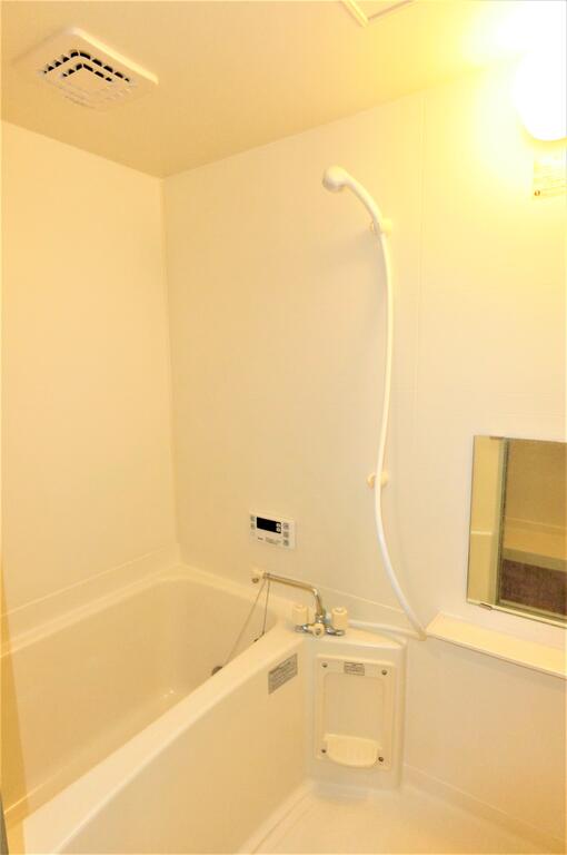 バス・シャワールーム　写真は別室のものです