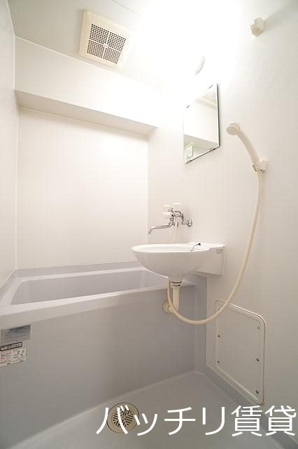 バス・シャワールーム　別号室イメージの為、現状を優先致します