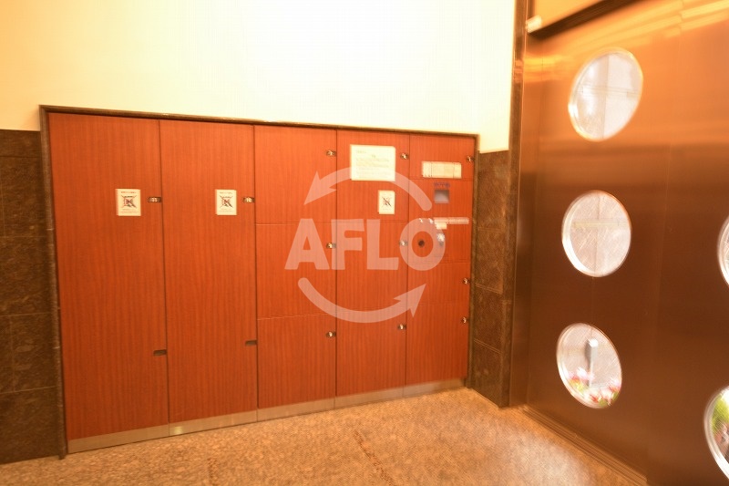 エントランス　レインボーコート谷町町五　宅配BOXあり