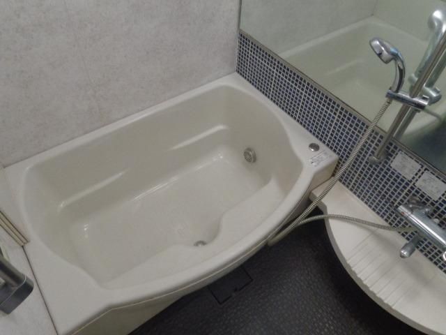 バス・シャワールーム　追い焚き付バスルーム