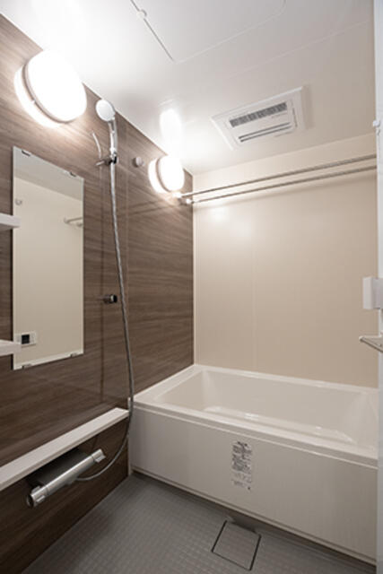 バス・シャワールーム　※写真は同タイプ住戸です。