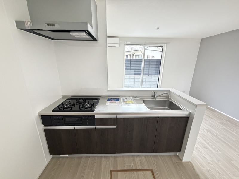 キッチン　コンパクトなキッチンで掃除もラクラク