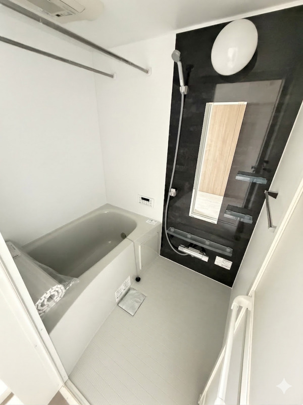 バス・シャワールーム　落ち着いた空間のお風呂です