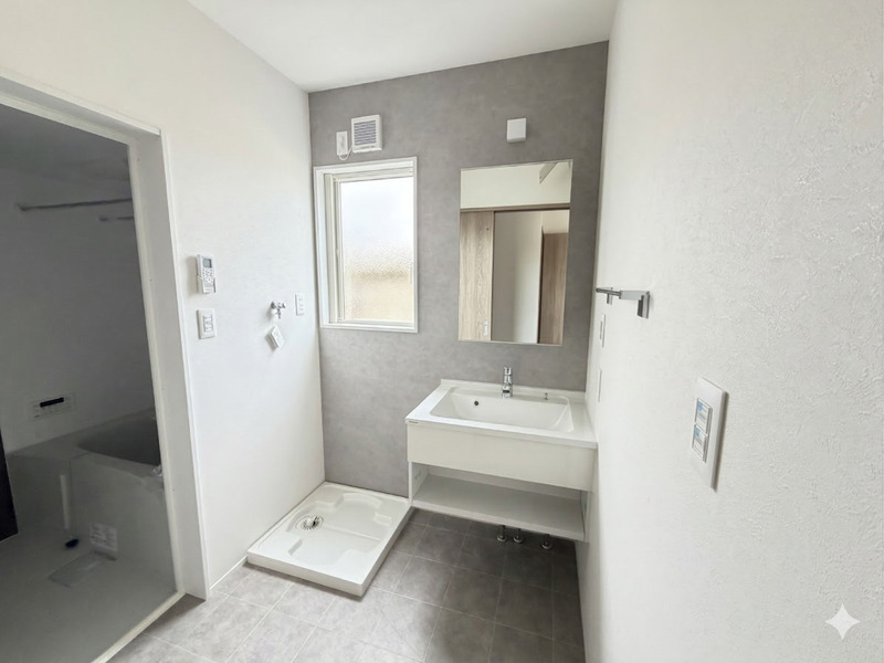 洗面設備　広い洗面スペース