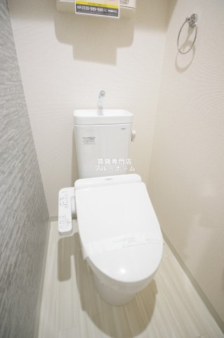 トイレ　温水洗浄便座付きのトイレ！