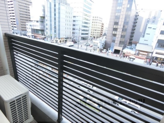 バルコニー　洋室