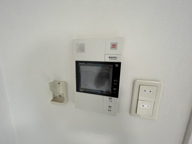セキュリティ　TVモニター付きインターホンです