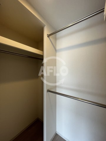 収納　コンフォリア江坂　クローゼット