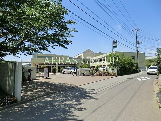 中学校　八千代市立萱田中学校（中学校）まで724m