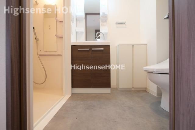 洗面設備　スペースが確保できる洗面所です