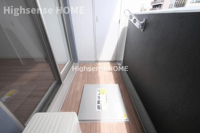 バルコニー　お洗濯にも便利なバルコニー付き