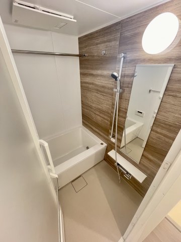 バス・シャワールーム　別部屋参考写真