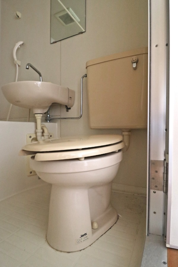 トイレ　トイレ