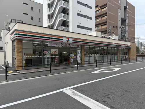 コンビニ　セブン-イレブン 大阪北堀江４丁目店（コンビニ）まで529m