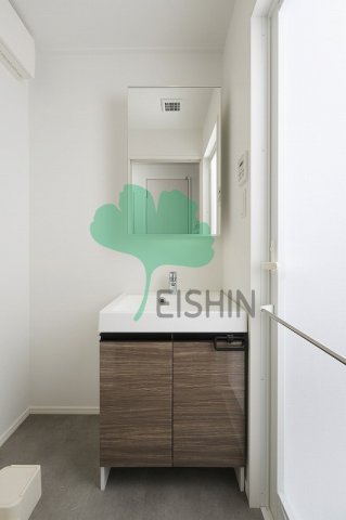 洗面設備　シンプルで使いやすい洗面台です！