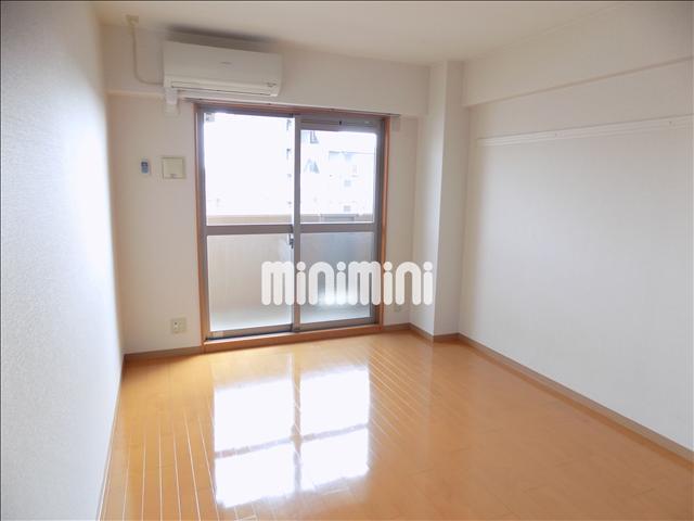 居室・リビング　※別号室の写真となります