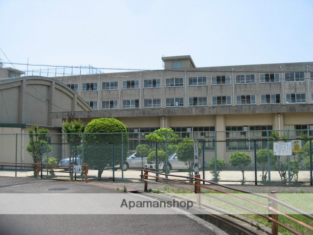 中学校　高槻市立第九中学校（中学校）まで1256m