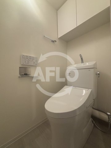 トイレ　シーズンフラッツ中崎　トイレ