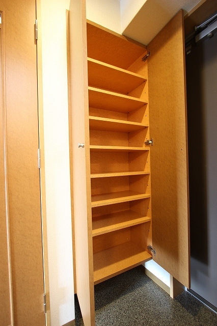 収納　同物件、別号室のものです