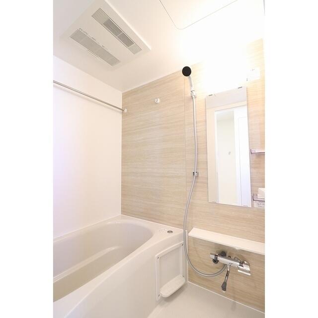 バス・シャワールーム　?