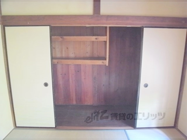 居室・リビング　１階和室