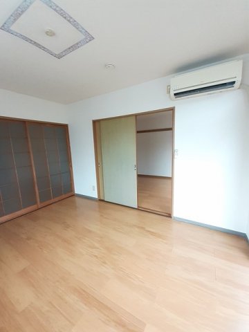 居室・リビング　明るい室内です☆