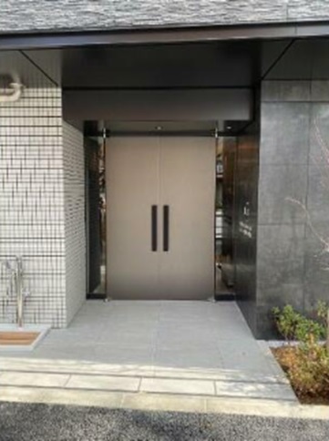 エントランス　THEATER COURT本駒込