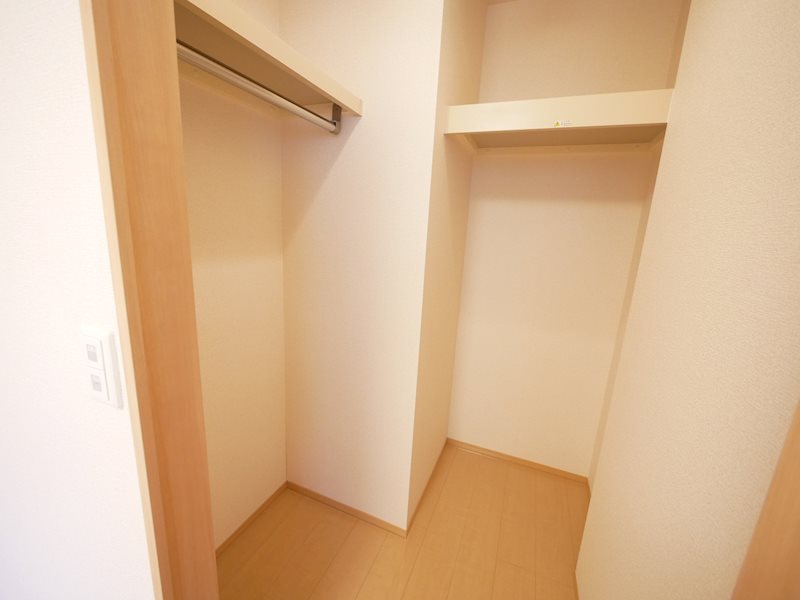 収納　ウォークインクローゼット